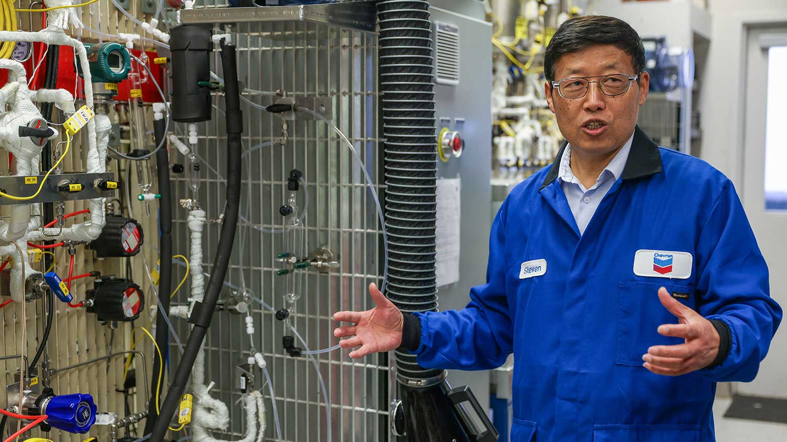 Steven Song, a Yas Marina consulting engineer, explains the technology behind more efficient hydrogen transportation.
